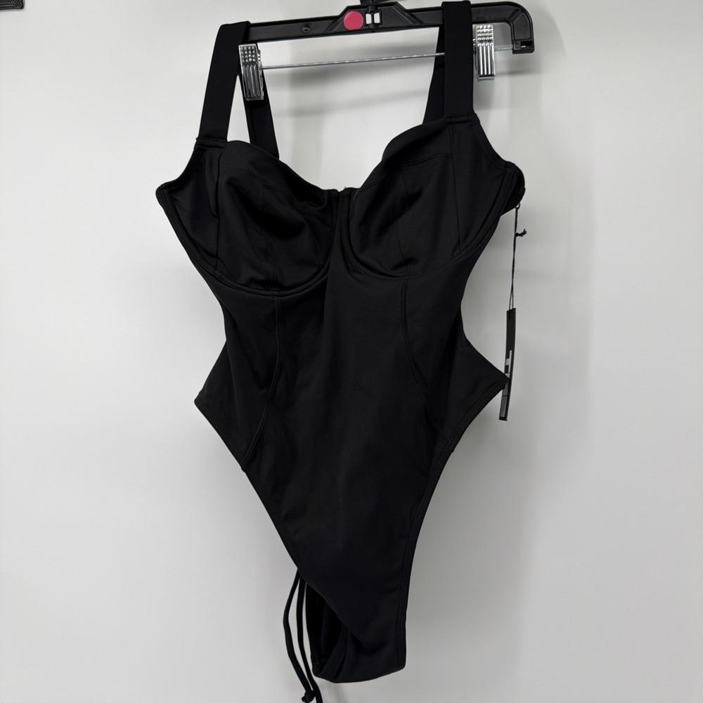 TA3 Lifty Women's Black Hi-Cut Sculpting Underwire Swimsuit S short F g